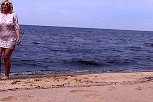 Blonde mature mommy slut flashes big ass curvy natural tits public beach young guys old young exhibitionist?
