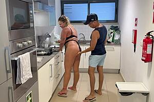 i devour stepmom's ass while she cooks dinner 🍑🔥