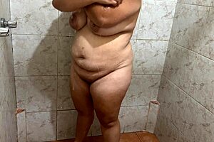 taking a bath after juicy latina anus gaping fuck outdoors
