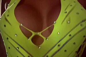 italian artemisia love bounces juicy big nipples tits close