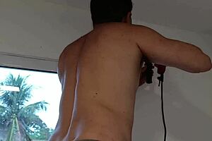 handyman gets paid with hot blowjob 😏💦