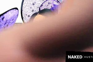 2 sexy ebony babes slurping & riding huge black cock together in hot ffm threesome 🔥🍆💦