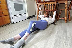 Stepmom stuck squirting wildly in yoga pose fuck
