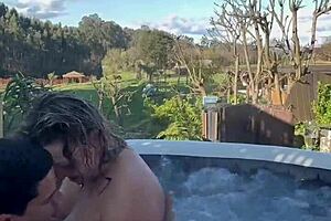 HOT BLONDE MILF MOMMY HOT TUB OUTDOOR PUSSY FUCK NATURAL TITS