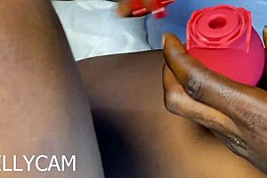 😈 damn this mature ebony takes huge black cock till she squirts cum! 🔥