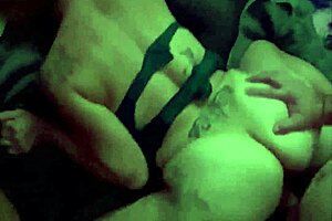 whoa she realizes the condom broke right after feeling hot cum drip on her pretty ass 😲💦