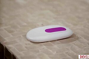 horny wife begs for doggystyle pounding right after vibrator makes her pussy drip