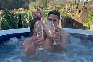 HOT BLONDE MILF MOMMY HOT TUB OUTDOOR PUSSY FUCK NATURAL TITS