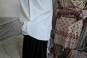 indian hairy big ass faqeerni trades pussy for desi monster cock cash 😈💰
