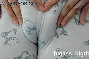 check out this camel toe bulging while i masturbate in pajamas