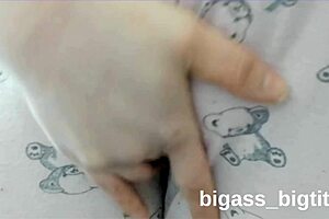 i'm like masturbating in my pajamas so hot n curvy...