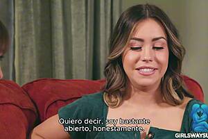 dame de honor, ¿quieres ver cómo squirto y como culo en este video sub español completo?