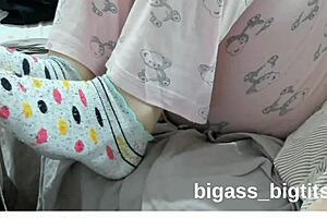 Hey check my milf socks feet fetish play