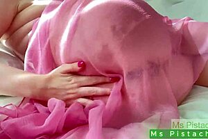 big ass iranian stepmom masturbates wet pussy juicy orgasm