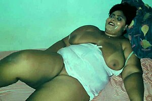 stepmom possessed made me cum inside her brazilian pussy