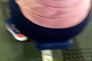 hey, that big ass gym wife needs creampie after leg day...