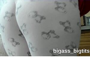 Masturbating in pajamas shows off that perfect camel toe 😏