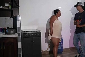 Chica Caliente Fucks Delivery Guy Doggy Style Bent Over with Huge Cock