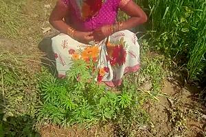 Everbest Desi Aunty Outdoor Sex with Young Boy