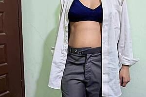 boss fucked his secretary... gave money lured office girl choda