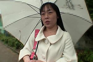 Hot Asian Brunette Fumiko Manaka Visits Guy For Sex