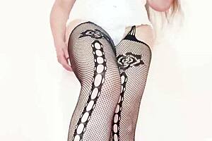 oh god mi esposa puta en lenceria se masturba pa el jefe... cornudo adicto al cuckold swinger!! xred fullon