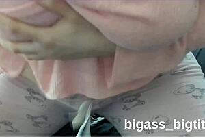 Masturbate With Pajamas In Softcore Solo