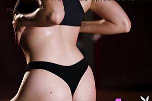 Riley Reyes' Big Ass Ebony Curves Rip Out After Workout Tease!