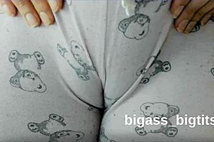 i rub my camel toe