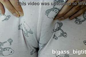 camel toe pussy in pajamas needs rubbing now