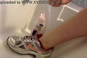 Urban transgression nicoletta cleans her dirtiest sneakers in the underground bathroom