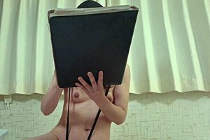 他人棒で種付けされネットに晒される契約書にサインする貧乳肉便器人妻！托卵確定子作りマシン！【素人中出しハメ撮り】舞40代中出し大好きパイパン主婦。