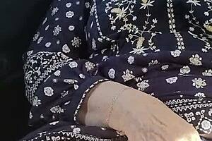 Innocent milf wanking in public carpark