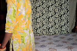 desiwifesex i pounded desi wife in yellow dress