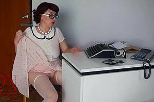 upskirt secretary sexretary no panties office milf nude office naked secretary at office undressing employee 137