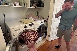 Fucking Pawg Stepmom Stuck Washing Machine