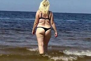 Hot Milf Shows Her Body On Nude Beach