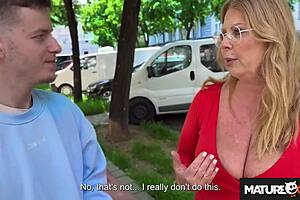 mature club chubby housewife has a great time at the club