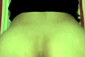 peruvian gives hot night blowjob