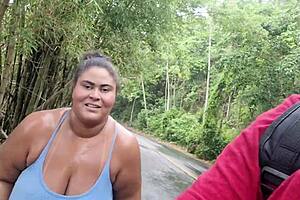 me exibindo na rua saindo da praia