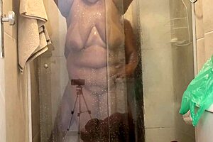 me exibindo na rua saindo da praia