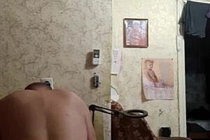 fat milf sucks pussy