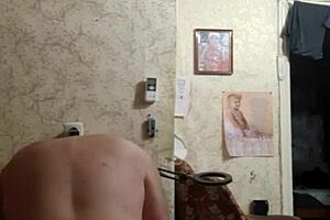 fat milf sucks pussy