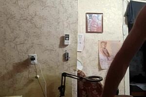 fat milf sucks pussy