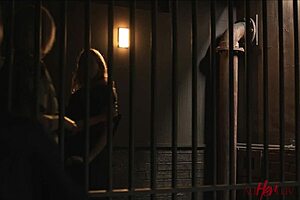 Эй, Ариэль X и Олив Гласс, хотите вырваться на свободу для горячего действия?