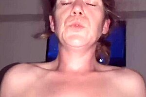 What a female orgasm looks like during hardcore fucking and cumshots