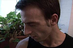 בדקו אמא לסבית מלקקת ומחדירה עם צעצועים