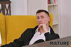 ¡Mature4k El Josto entrega explosión de creampie!