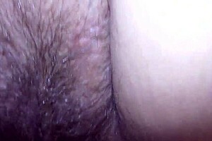 Młoda żona-suka z owłosioną cipką bierze dwa masywne creampie bez prezerwatywy - Milky Mari.